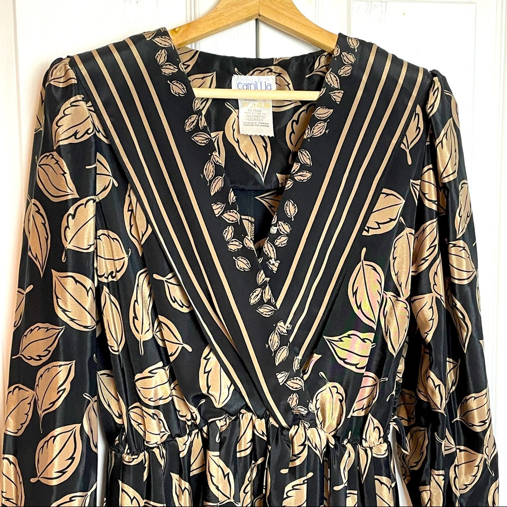 Pleated 90s Autumnal Leaves Dress